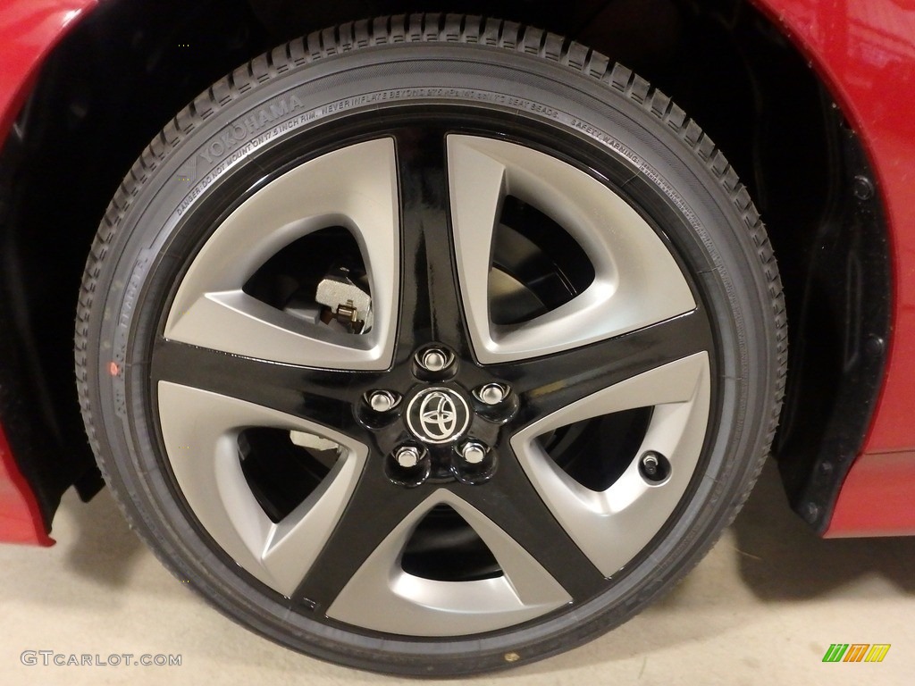 2019 Toyota Prius Limited Wheel Photo #133257971