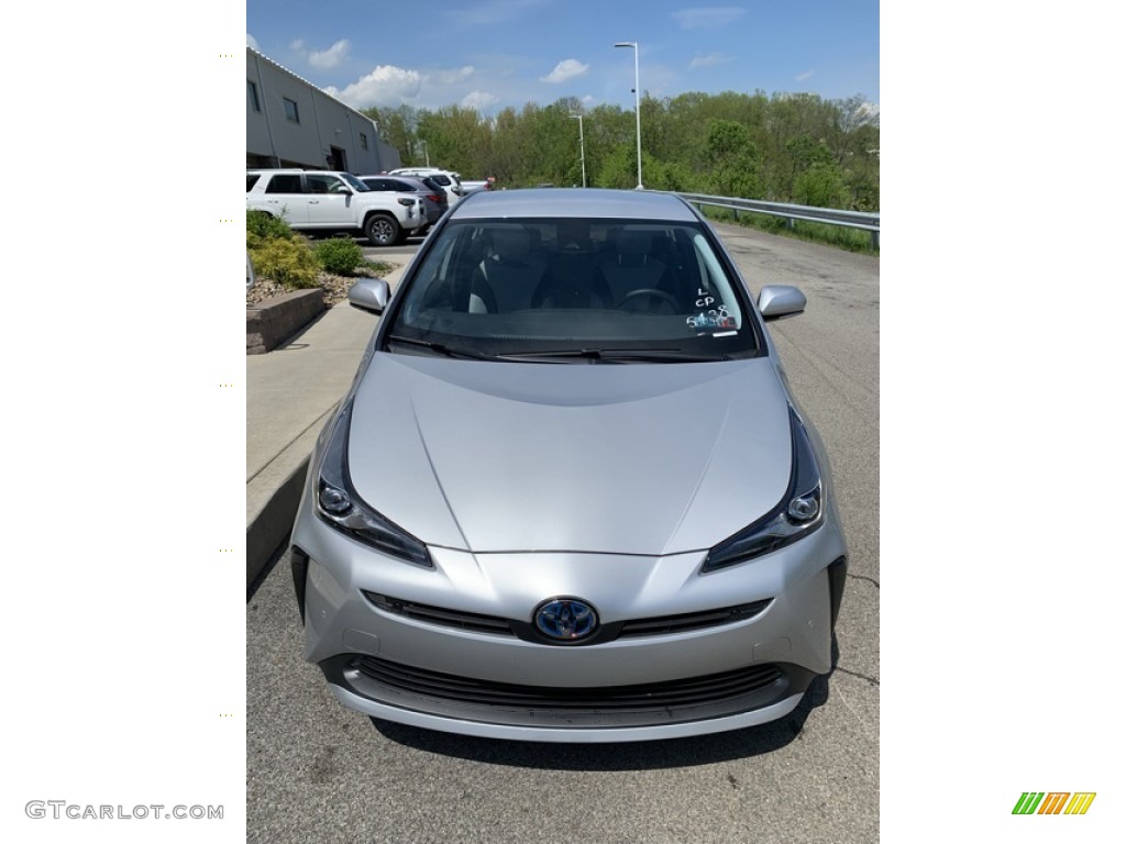 2019 Prius L Eco - Classic Silver Metallic / Moonstone photo #2