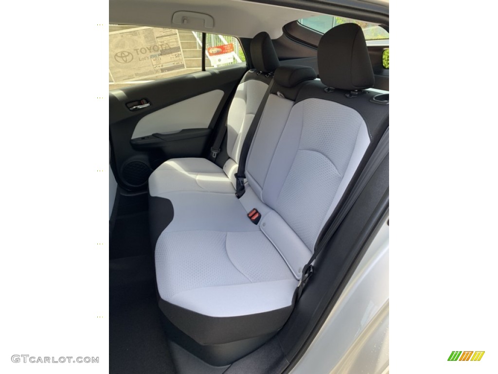 2019 Prius L Eco - Classic Silver Metallic / Moonstone photo #16