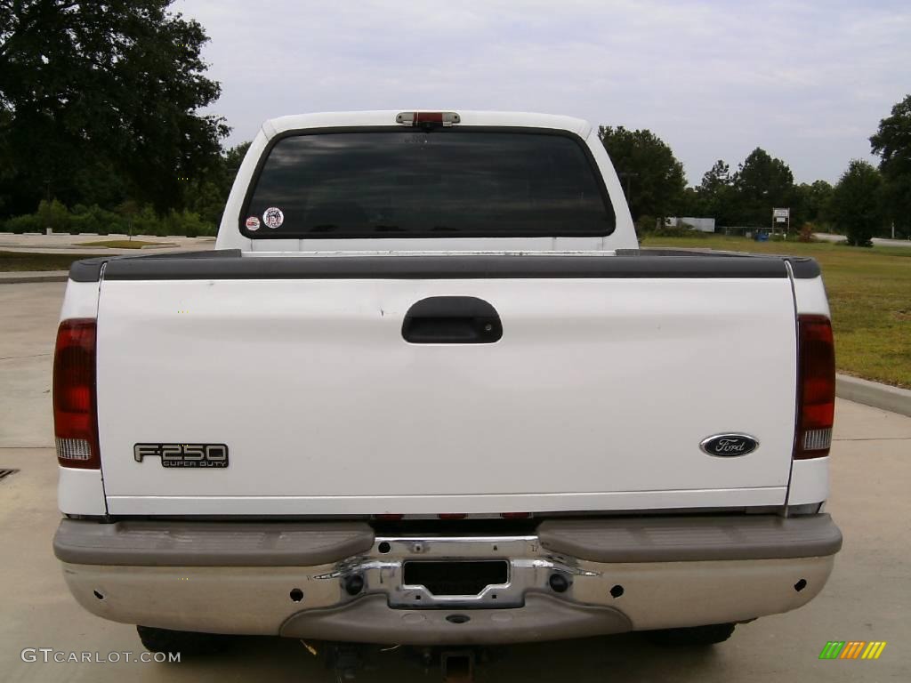 2002 F250 Super Duty XL Crew Cab 4x4 - Oxford White / Medium Parchment photo #4