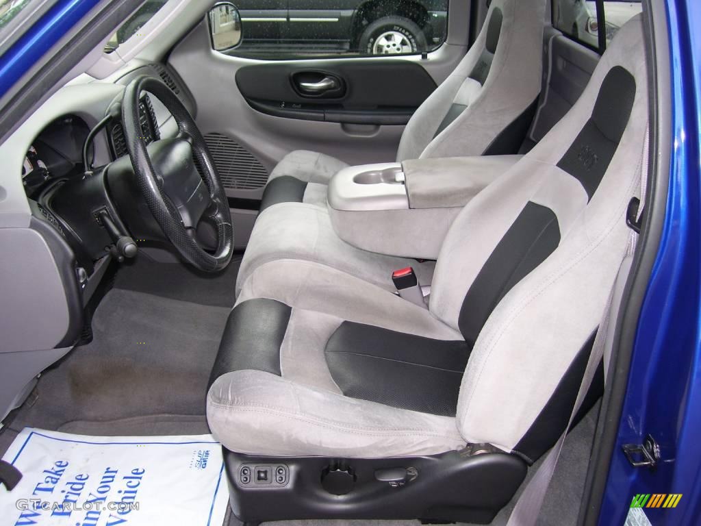Medium Graphite Grey Interior 2003 Ford F150 SVT Lightning Photo #13326763
