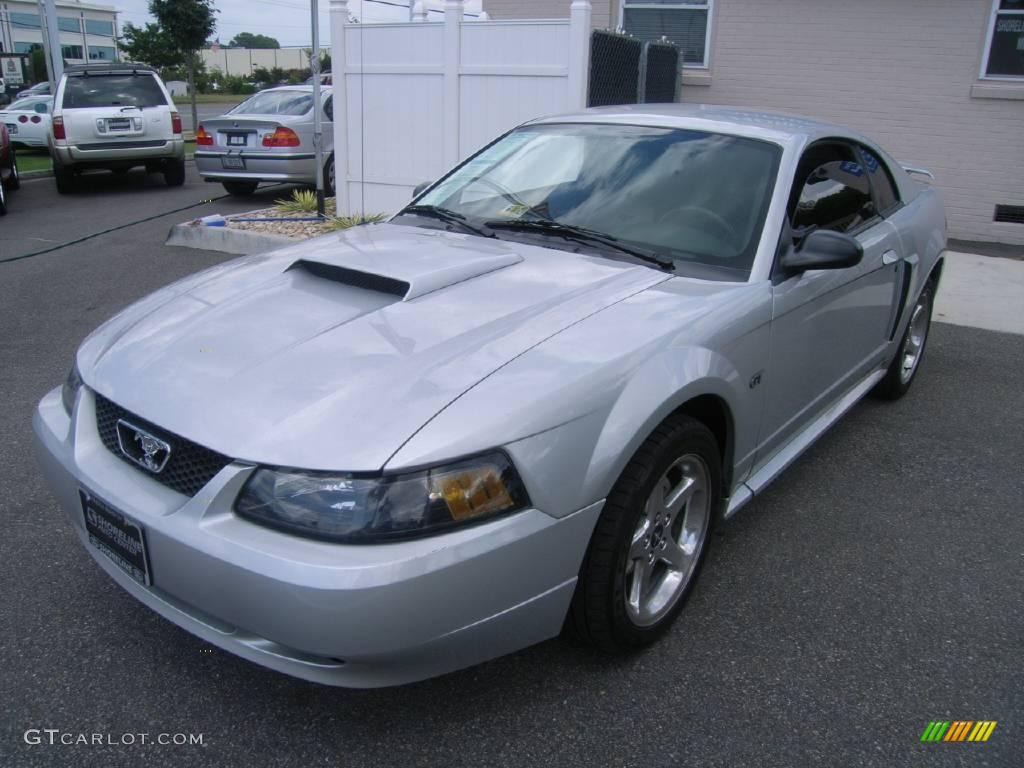 2003 Mustang GT Coupe - Silver Metallic / Dark Charcoal photo #2