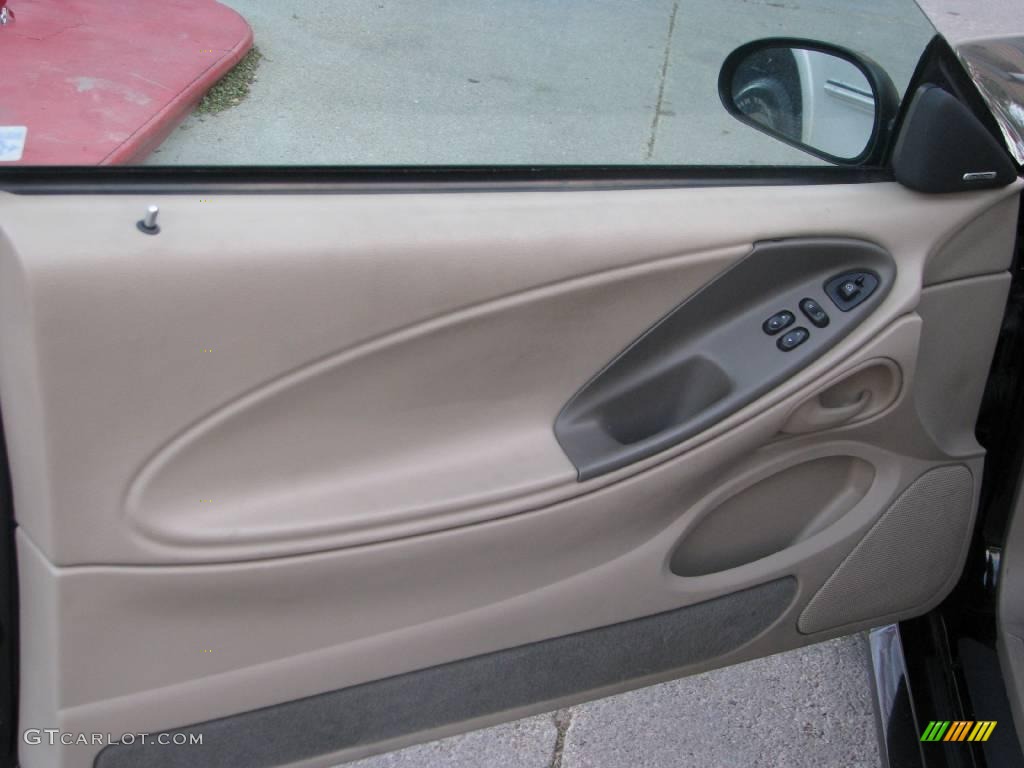 2003 Mustang GT Coupe - Black / Medium Parchment photo #12