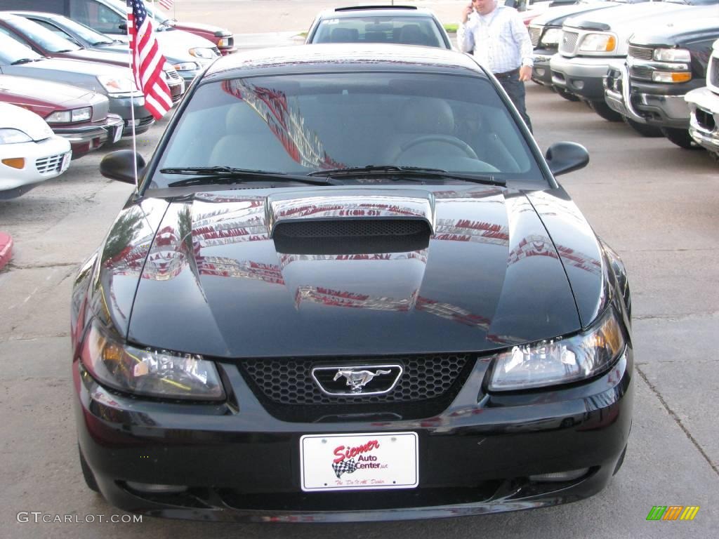 2003 Mustang GT Coupe - Black / Medium Parchment photo #19