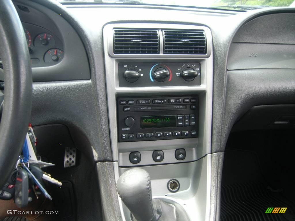 2003 Mustang GT Coupe - Silver Metallic / Dark Charcoal photo #11