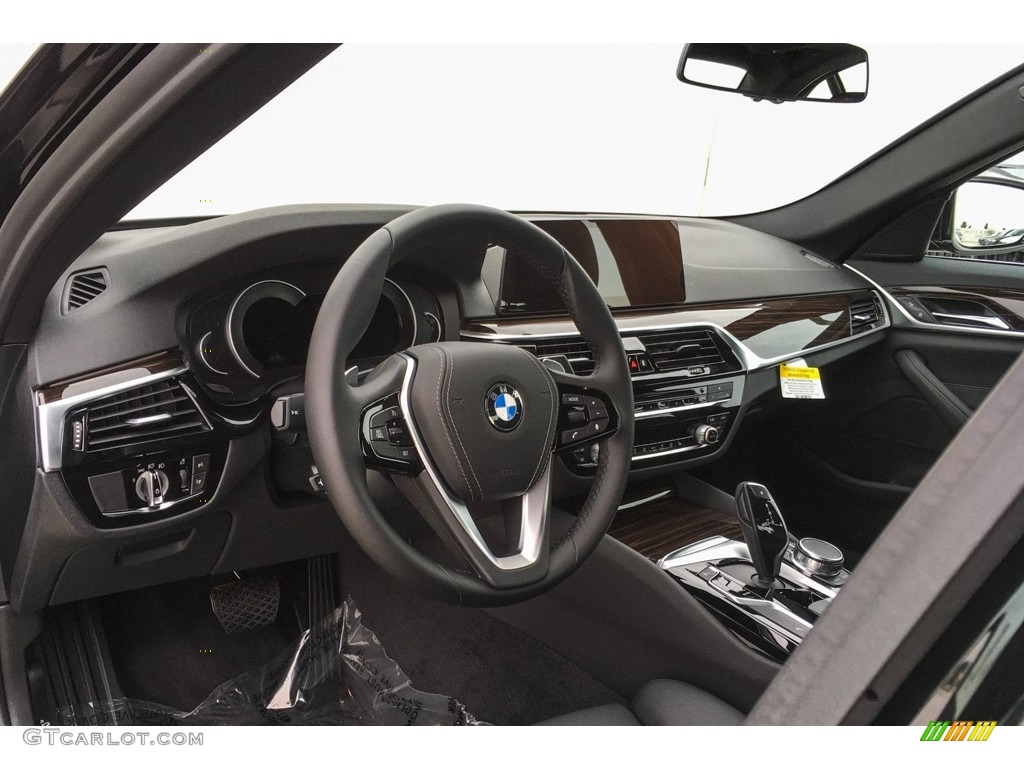 2019 5 Series 530i Sedan - Jet Black / Black photo #4