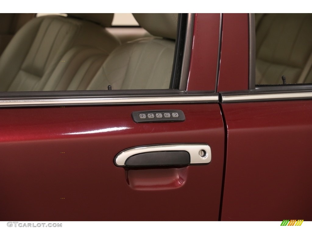 2011 Grand Marquis LS Ultimate Edition - Dark Toreador Red Metallic / Light Camel photo #4