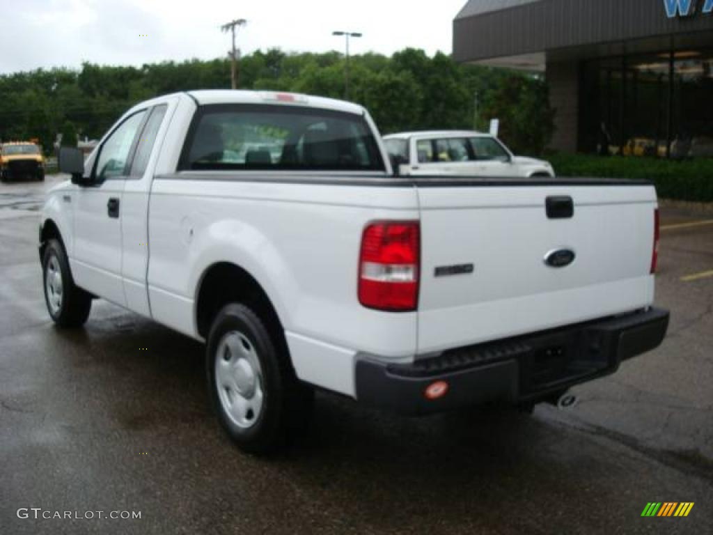 2006 F150 XL Regular Cab - Oxford White / Medium Flint photo #2