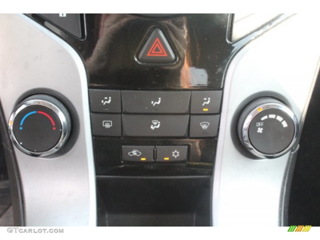 2011 Cruze LS - Imperial Blue Metallic / Jet Black/Medium Titanium photo #14