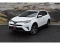 Super White - RAV4 XLE Photo No. 5