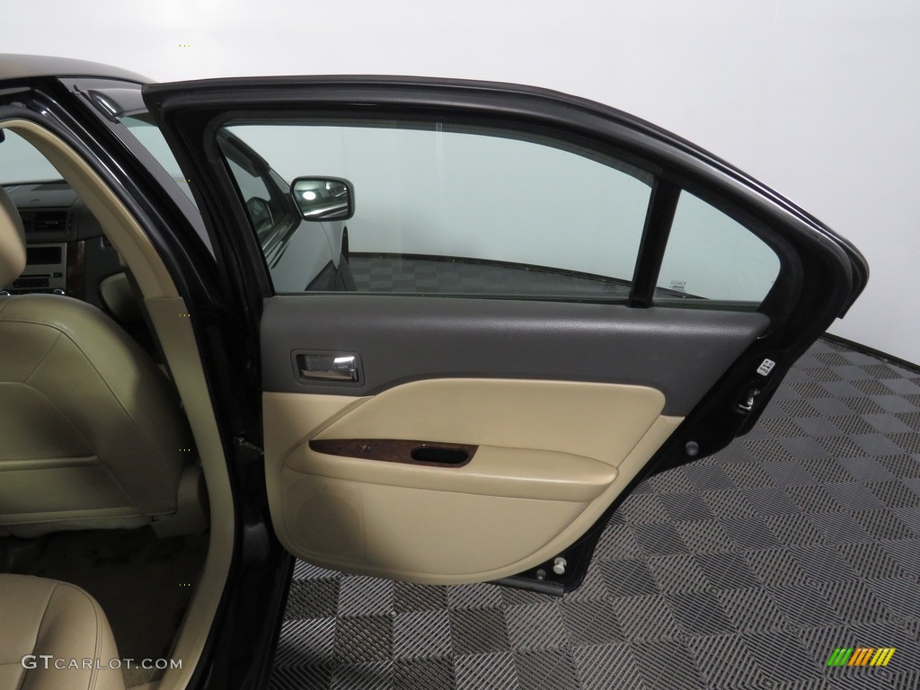 2011 Fusion SEL V6 - Tuxedo Black Metallic / Camel photo #26