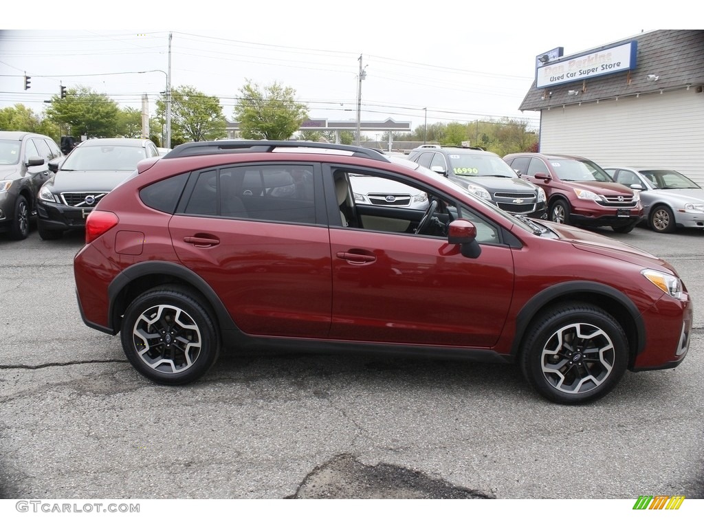 2017 Crosstrek 2.0i Premium - Venetian Red Pearl / Ivory photo #4