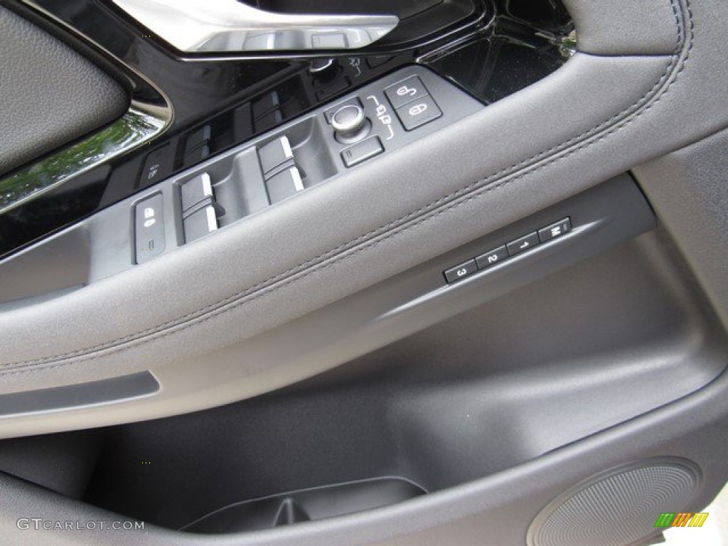 2020 Land Rover Range Rover Evoque S Controls Photo #133304888