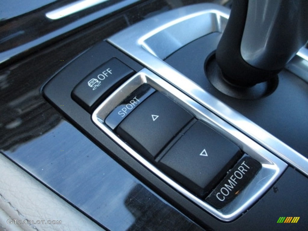 2013 5 Series 528i Sedan - Milano Beige Metallic / Venetian Beige photo #77