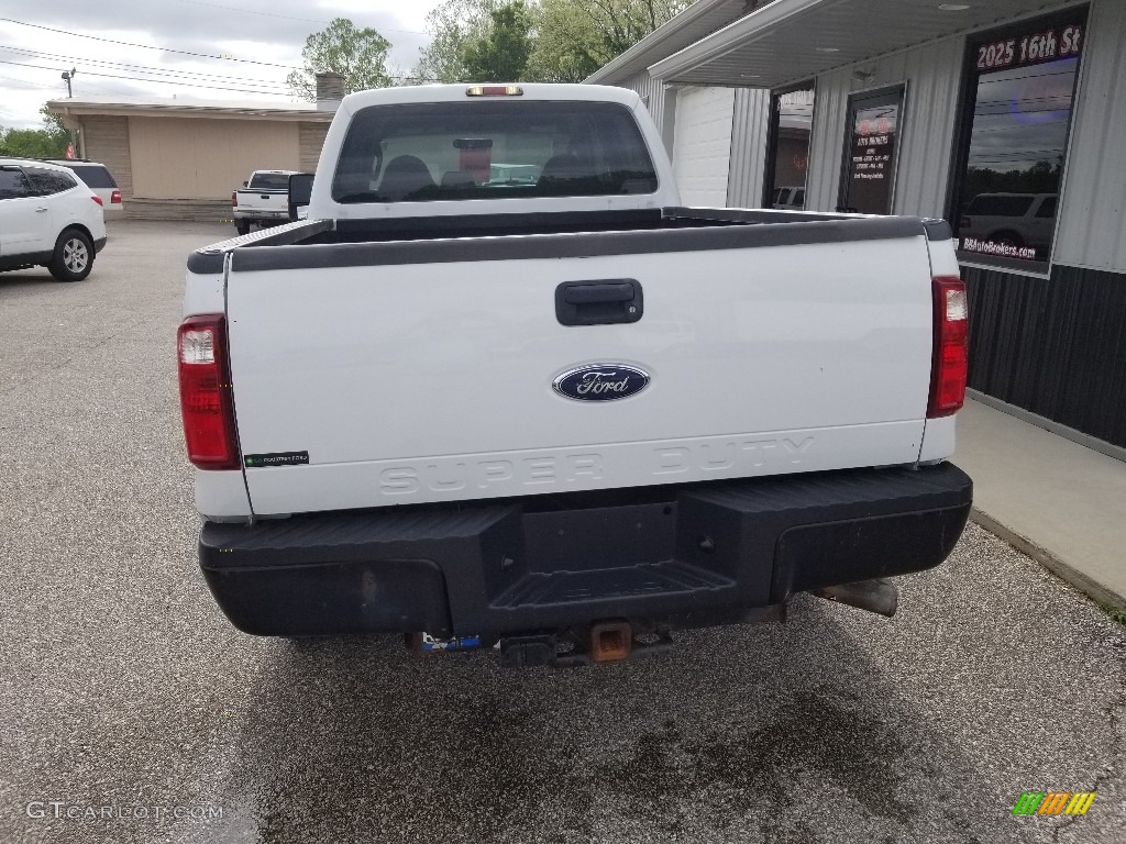2008 F350 Super Duty XL Crew Cab 4x4 - Oxford White / Camel photo #4