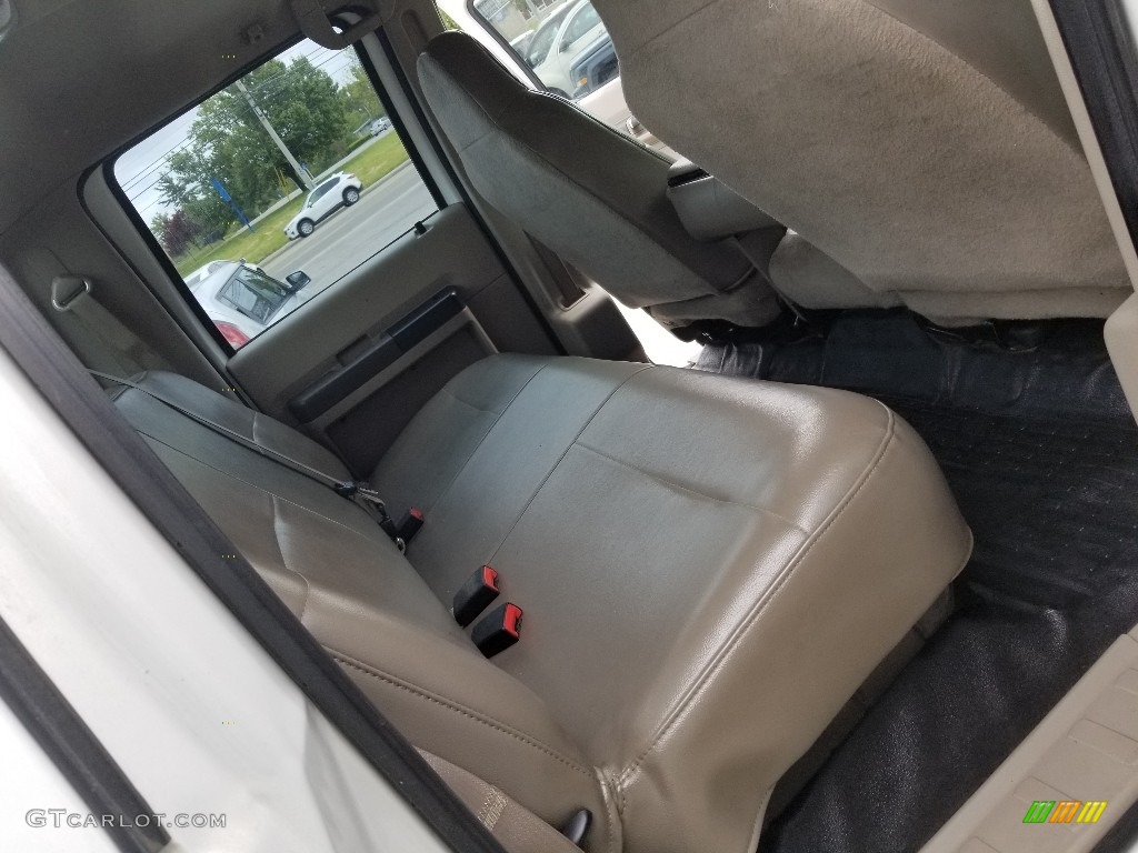 2008 F350 Super Duty XL Crew Cab 4x4 - Oxford White / Camel photo #17