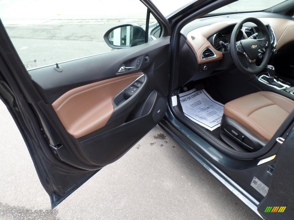 2019 Chevrolet Cruze Diesel Hatchback Front Seat Photo #133321257