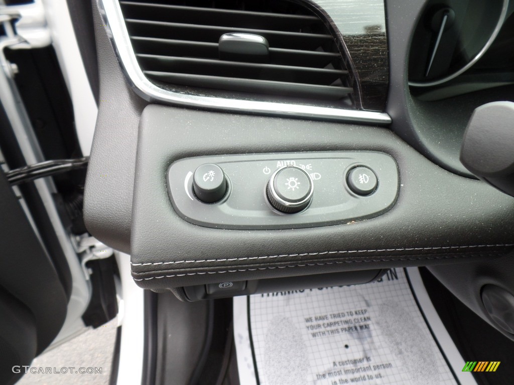 2019 Buick LaCrosse Essence AWD Controls Photo #133322532