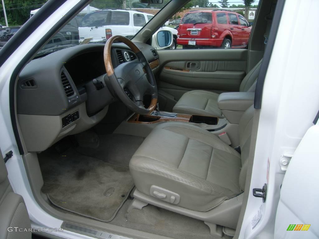 2001 QX4 4x4 - Dover White / Stone Beige photo #11