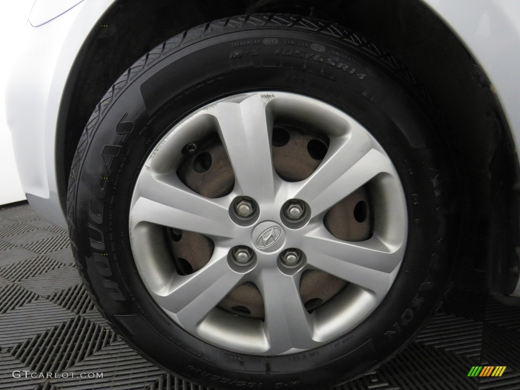 2011 Accent GLS 4 Door - Platinum Silver / Gray photo #16