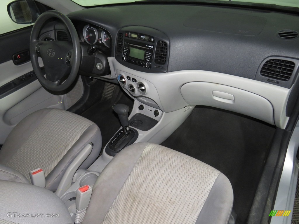2011 Accent GLS 4 Door - Platinum Silver / Gray photo #28