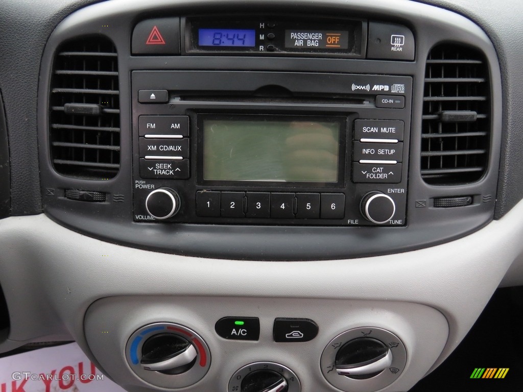 2011 Accent GLS 4 Door - Platinum Silver / Gray photo #38