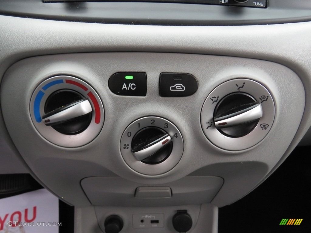 2011 Accent GLS 4 Door - Platinum Silver / Gray photo #39