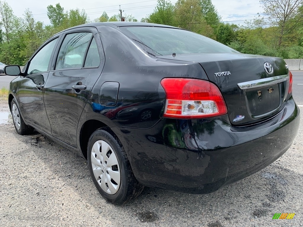 2010 Yaris Sedan - Black Sand Pearl / Dark Charcoal photo #5