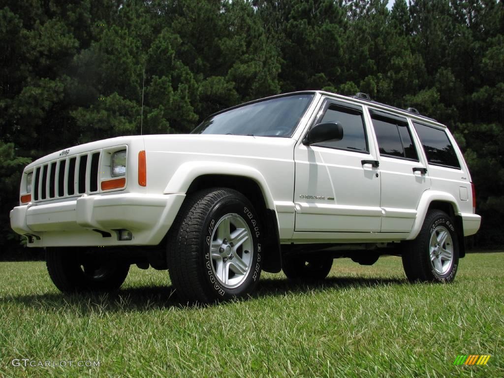 2001 Cherokee Classic 4x4 - Stone White / Agate photo #2