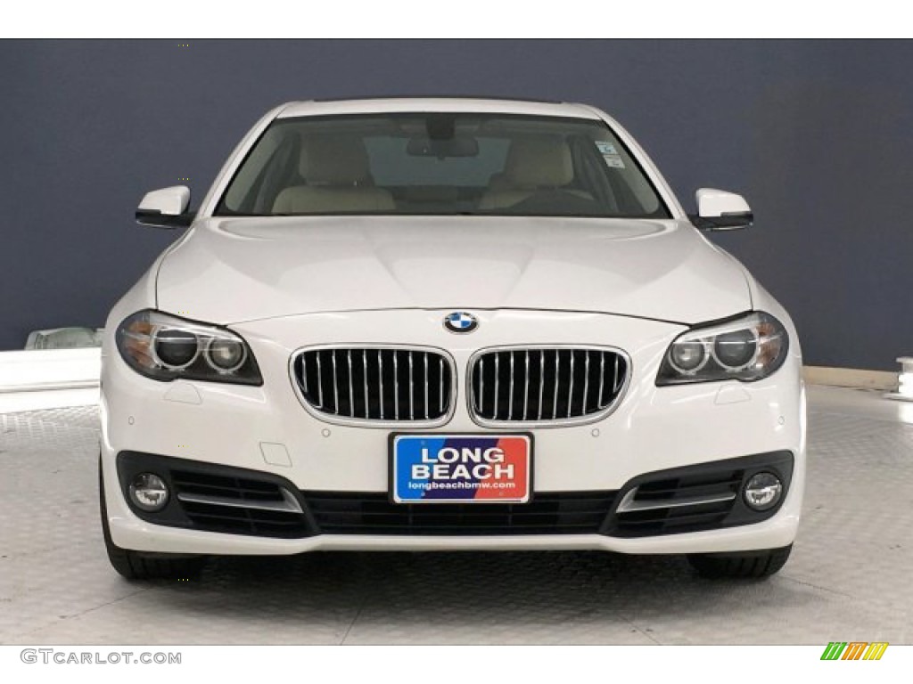 2016 5 Series 528i Sedan - Alpine White / Venetian Beige/Black photo #2