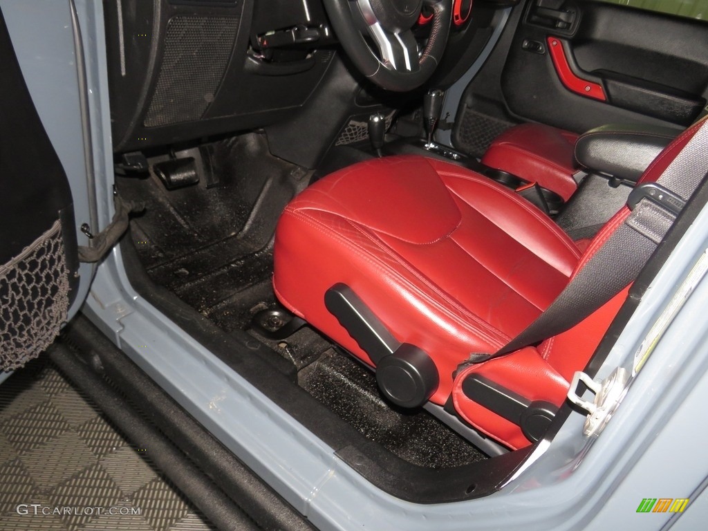 2013 Wrangler Unlimited Rubicon 4x4 - Anvil / Rubicon 10th Anniversary Edition Red/Black photo #20