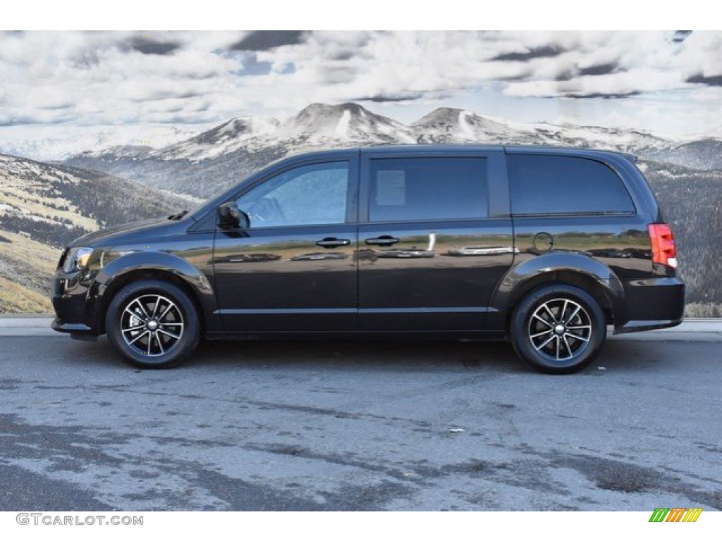 Black Onyx Crystal Pearl 2018 Dodge Grand Caravan SE Exterior Photo #133356228