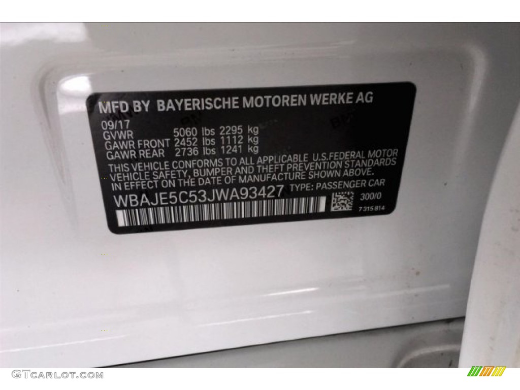 2018 5 Series 540i Sedan - Alpine White / Black photo #19