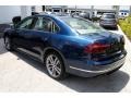Tourmaline Blue Metallic - Passat R-Line Photo No. 5