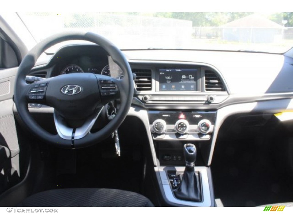 2019 Elantra SEL - Phantom Black / Black photo #18