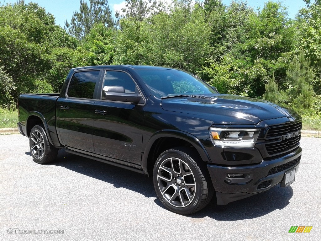 2019 1500 Laramie Crew Cab 4x4 - Diamond Black Crystal Pearl / Black photo #4