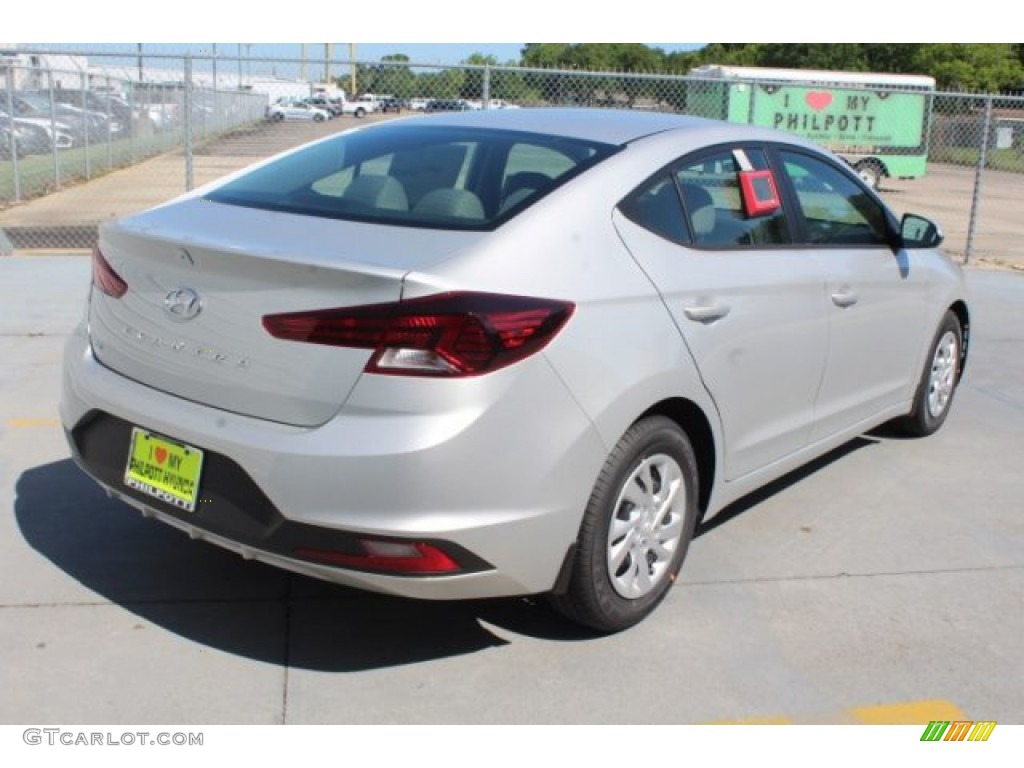 2019 Elantra SE - Symphony Silver / Gray photo #8