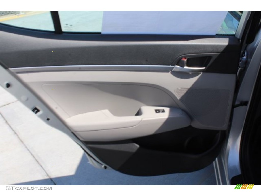 2019 Elantra SE - Symphony Silver / Gray photo #16