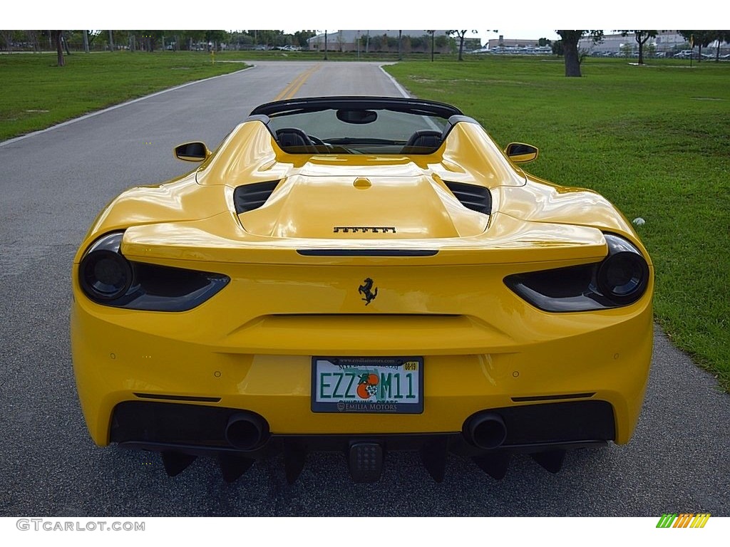 2017 488 Spider  - Giallo Modena (Yellow) / Nero (Black) photo #10