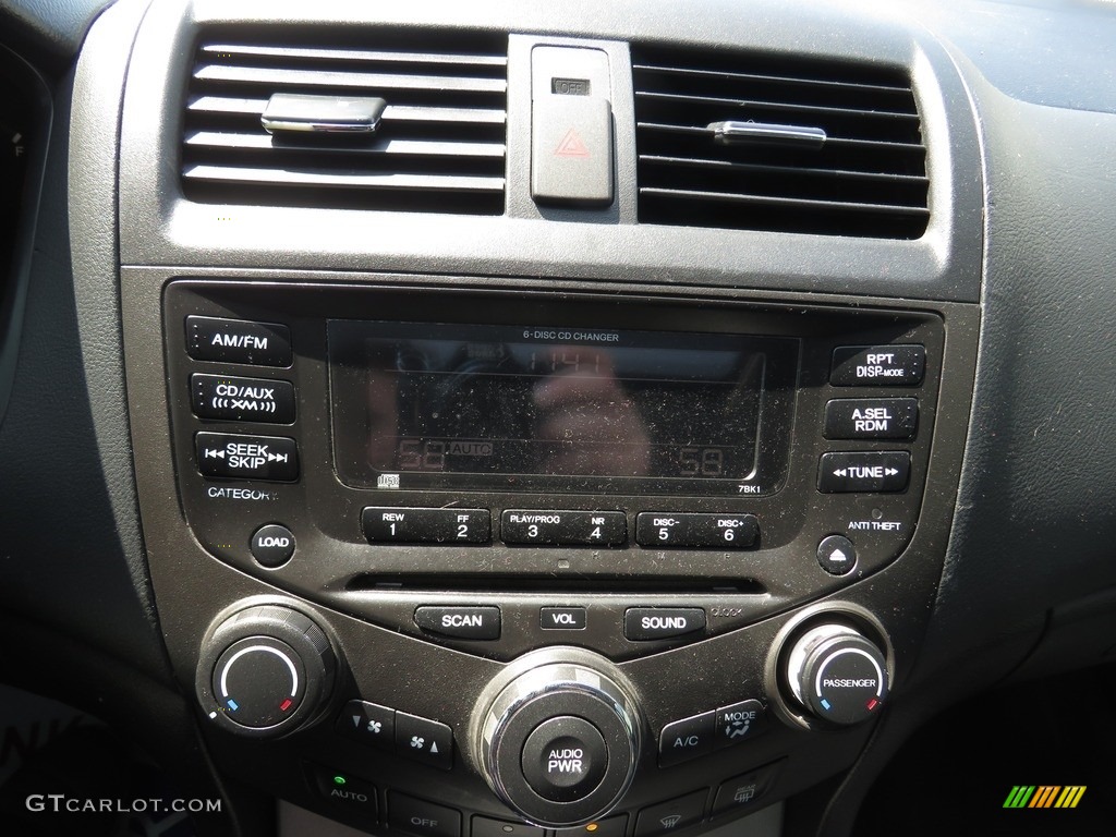 2005 Accord EX-L V6 Sedan - Nighthawk Black Pearl / Black photo #40