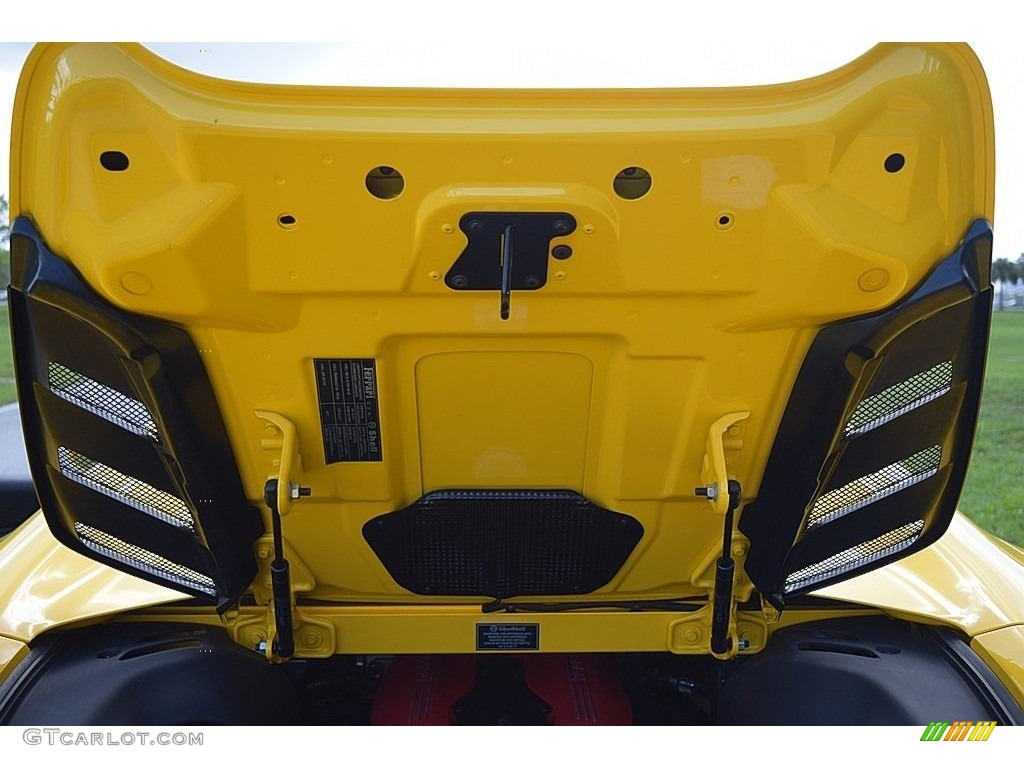 Engine Cover 2017 Ferrari 488 Spider Standard 488 Spider Model Parts