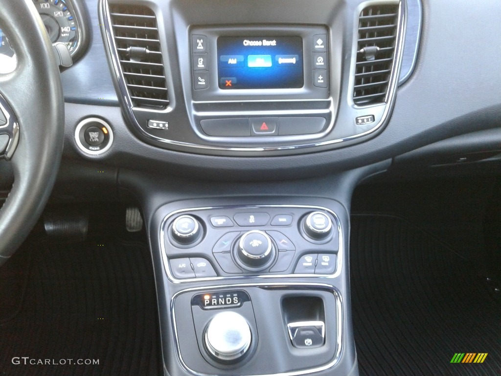 2015 200 S - Billet Silver Metallic / Black photo #19