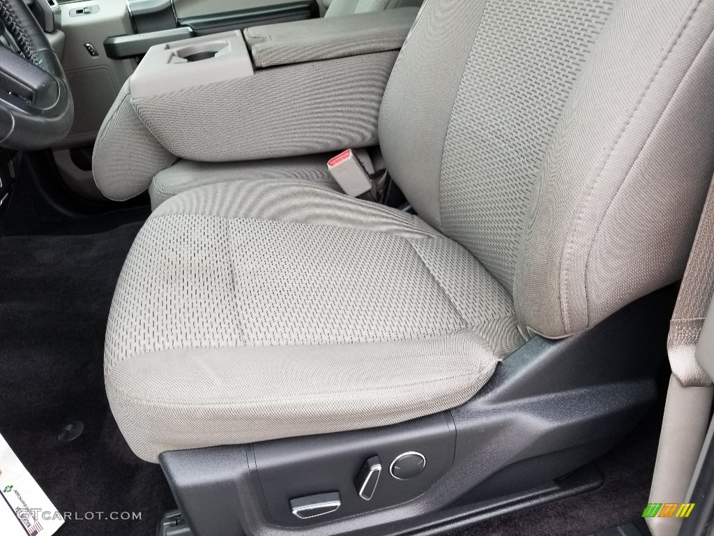 2017 F150 XLT SuperCab 4x4 - Ingot Silver / Earth Gray photo #19