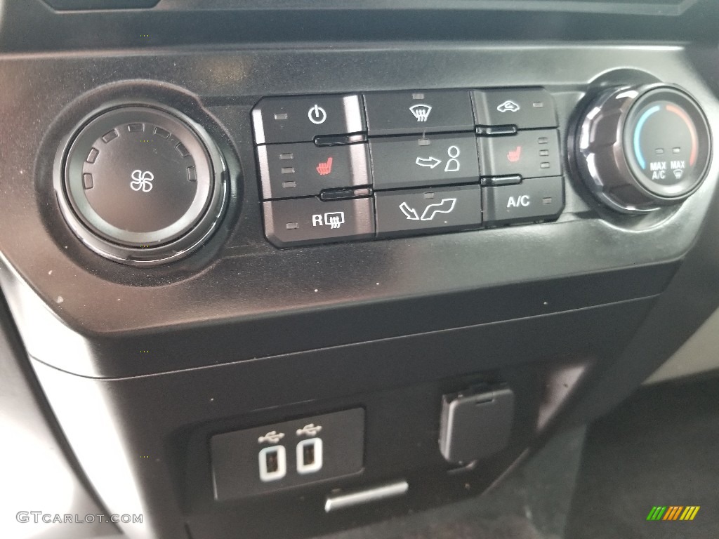 2017 F150 XLT SuperCab 4x4 - Ingot Silver / Earth Gray photo #24