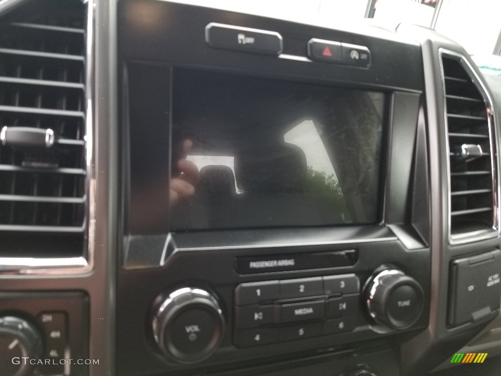 2017 F150 XLT SuperCab 4x4 - Ingot Silver / Earth Gray photo #25