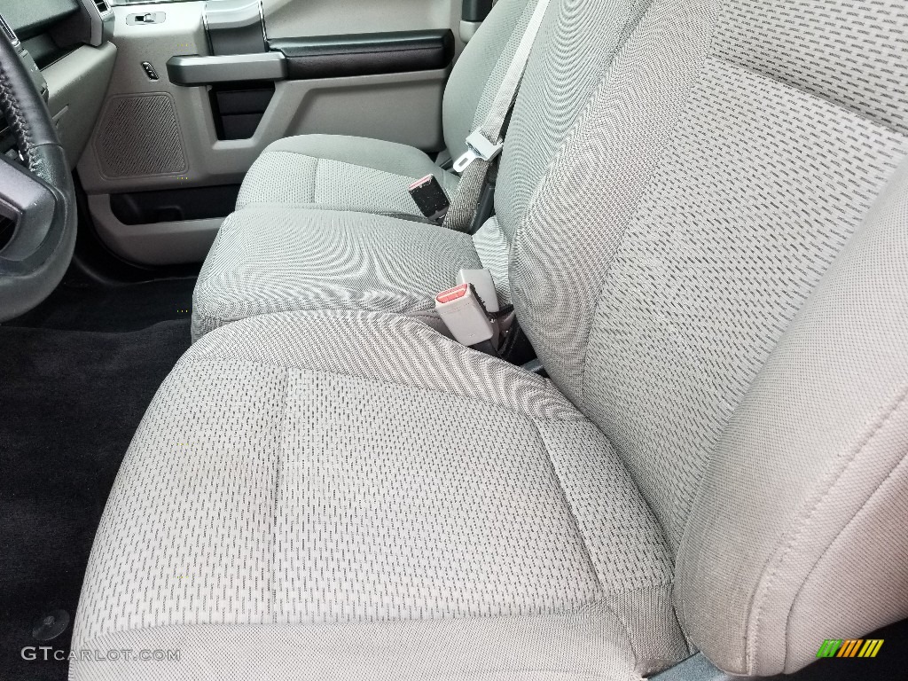 2017 F150 XLT SuperCab 4x4 - Ingot Silver / Earth Gray photo #26