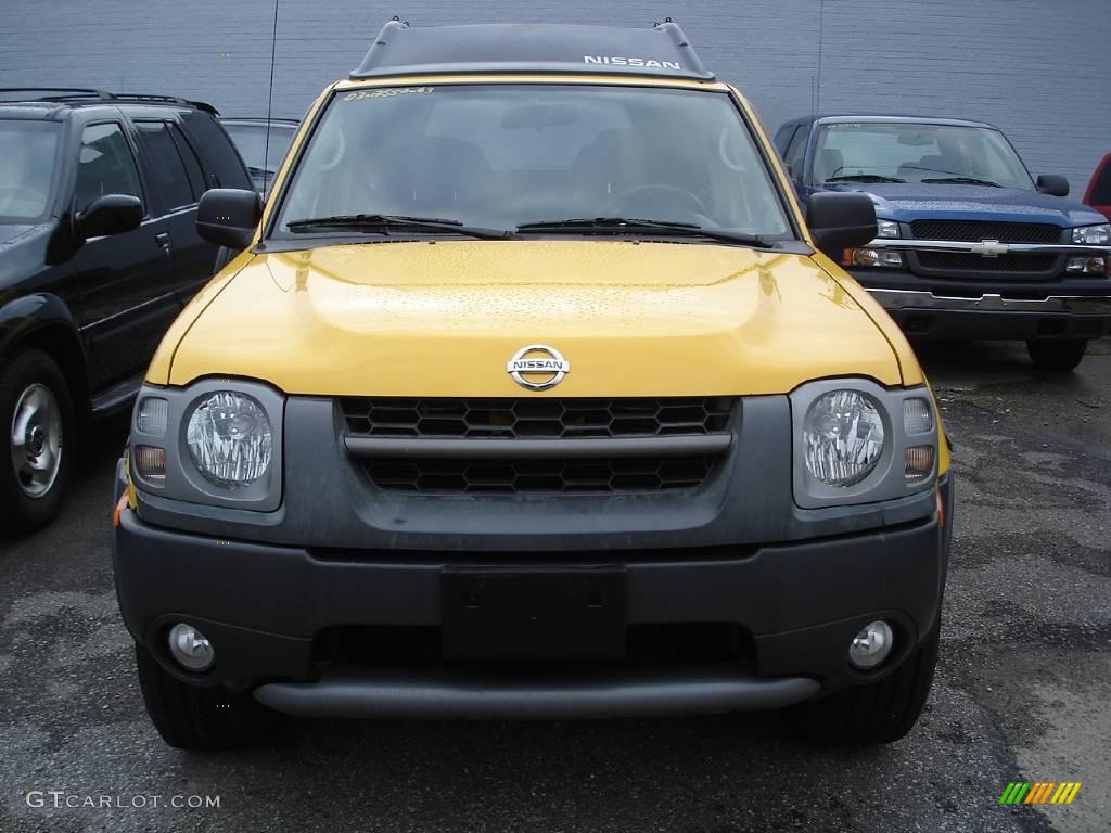 2003 Xterra SE V6 Supercharged 4x4 - Solar Yellow / Charcoal photo #2