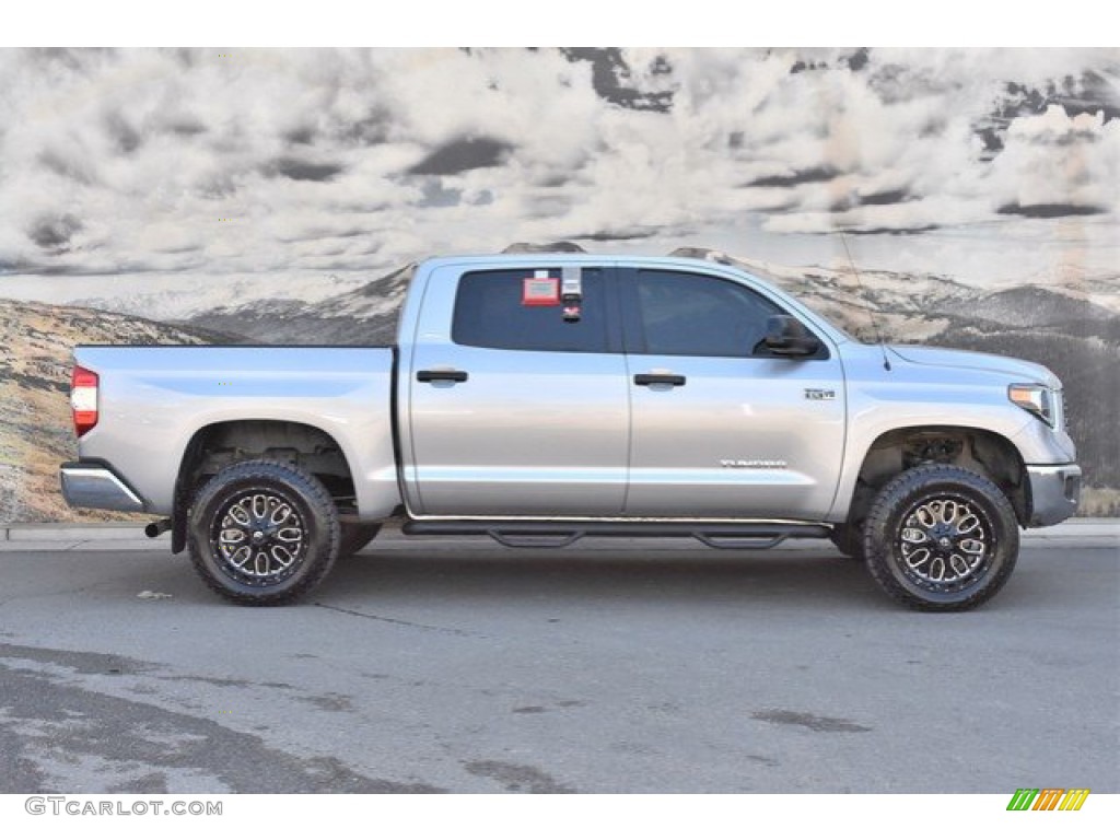 2018 Tundra SR5 CrewMax 4x4 - Silver Sky Metallic / Black photo #2