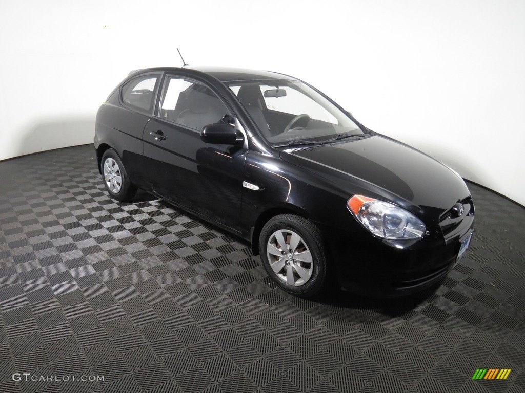 2011 Accent GS 3 Door - Ebony Black / Black photo #2