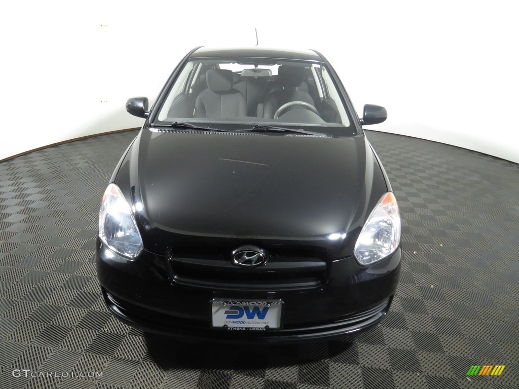 2011 Accent GS 3 Door - Ebony Black / Black photo #4